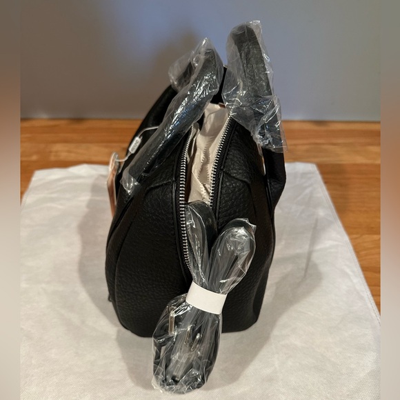 Urban Outfitters Originals NWT Skylark Vegan Black Handbag - Picture 11 of 14